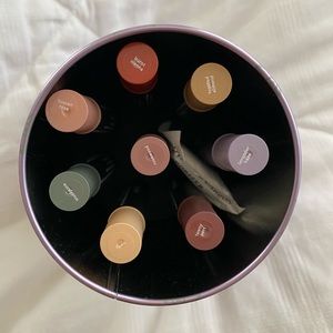 EYESHADOW COLLECTION